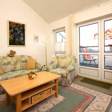 Ko_ferienwohnung Rosi شقة Koserow